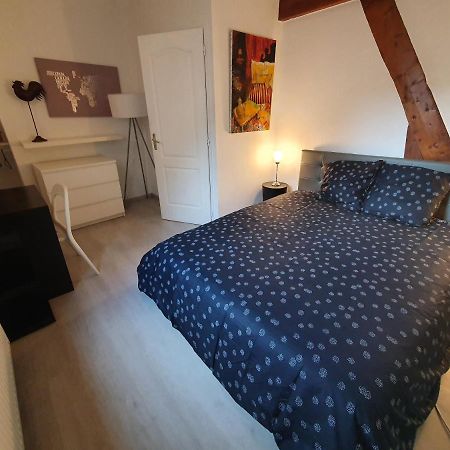 MAISON GÎTE ENTIER EN HYPER HYPER CENTRE AUX COEUR DES HALLES de TOURS de 2 à 7 PERSONNES Tours Exterior foto