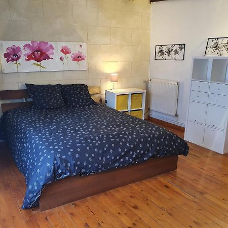 MAISON GÎTE ENTIER EN HYPER HYPER CENTRE AUX COEUR DES HALLES de TOURS de 2 à 7 PERSONNES Tours Exterior foto